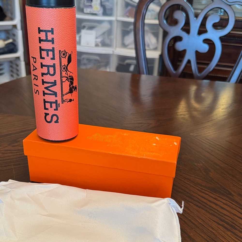 Water bottle. Novelty item. Fun idea. No brand.